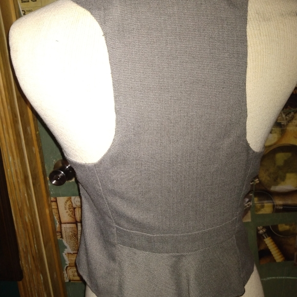 Grey dress up vest - Picture 3 of 4